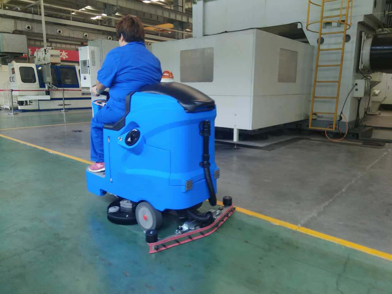 洗地機(jī) 洗地機(jī)